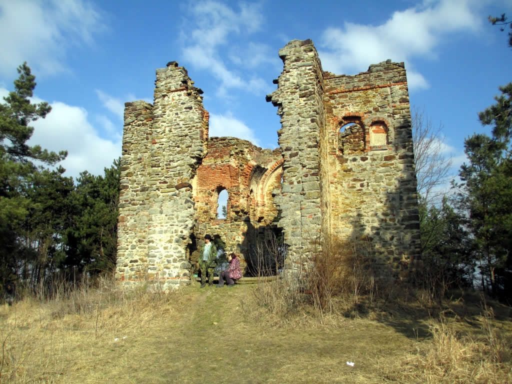 Zřícenina kaple Povýšení sv. Kříže