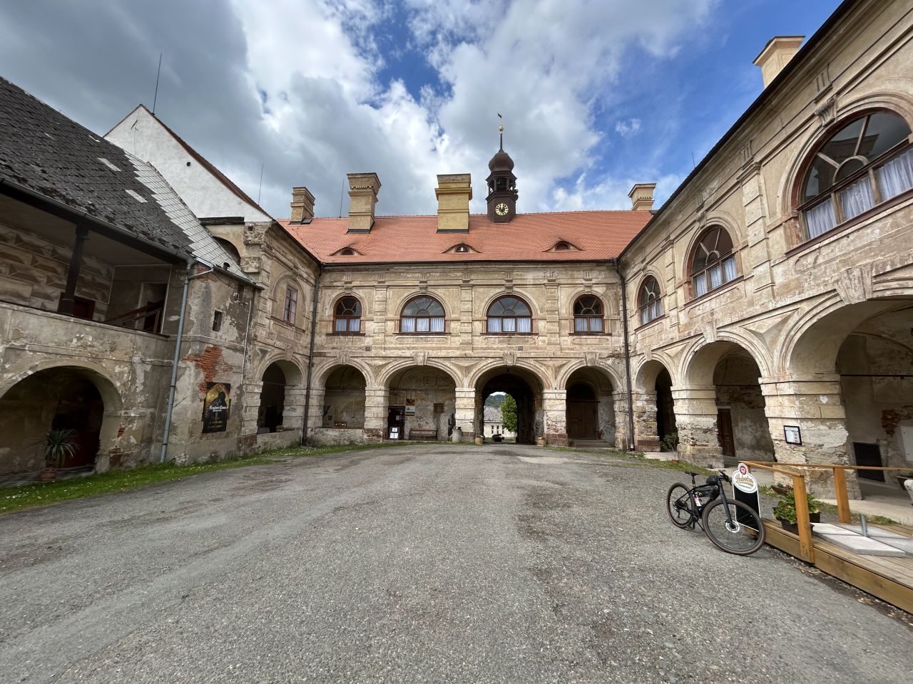 Zámek Rataje nad Sázavou